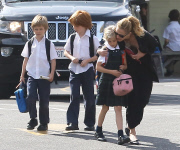 Exclusive... Julia Roberts Steps Out With Her Kids 
