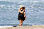 Elsa Pataky enjoys a hot sunny day at beach with daughter India Rose