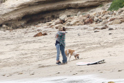 Charlize Theron and Sean Penn bring their love to the beach
