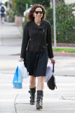 Minnie Driver is a Happy Go Lucky Shopper
