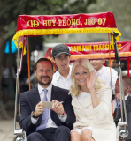  Haakon and Mette-Marit sart their official visit in Hanoi190314