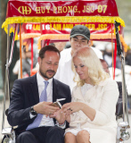  Haakon and Mette-Marit sart their official visit in Hanoi190314