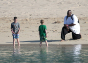 Britney Spears Enjoys A Last Hawaiian Dinner With David & Her Boys 