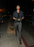After Dinner Kellan Lutz Plays Paparazzi
