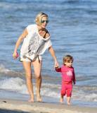 PREMIUM EXCL Elsa Pataky amazing body after babies!