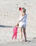 PREMIUM EXCL Elsa Pataky amazing body after babies!