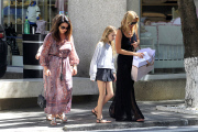 *EXCLUSIVE* Kate Moss gets together with Naomi Campbell and Mary J. Blige in Brazil **NO UK**