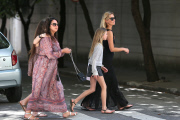*EXCLUSIVE* Kate Moss gets together with Naomi Campbell and Mary J. Blige in Brazil **NO UK**