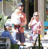 Chris Hemsworth and Elsa Pataky hang with Owen Wilson in Malibu