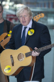 Boris Johnson launchs #BackBusking at St Pancras International