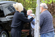 *EXCLUSIVE* **NO WEB** First photos of Gwen Stefani and newborn son Apollo Bowie Flynn Rossdale