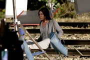 *EXCLUSIVE* Jennifer Aniston spends a night out on the Train Tracks for "Cake"
