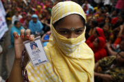 Bangladesh: Garments worker protest "compensation before garments close"