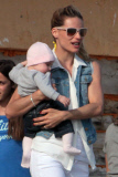 Italy: Michelle Hunziker With Her Daughter In Varigottti
