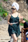 Kate Hudson has an Easy Breezy Day at the Beach