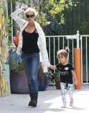 Denise Richards Running Errands With Her Daughter 