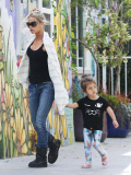 Denise Richards Running Errands With Her Daughter 