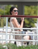 Kendall Jenner enjoys a bite of lunch with some friends at the Hotel Eden Roc.