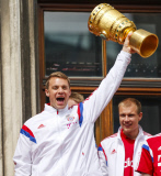 DFB-Pokal: Bayern München feiert Pokalsieg auf dem Marienplatz in München 