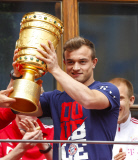 DFB-Pokal: Bayern München feiert Pokalsieg auf dem Marienplatz in München 