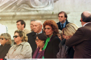 ROME:FUNERAILLES DE MARCELLO MASTROIANNI  FLORA MASTROIANNI,SOPHIA LOREN & BARBARA