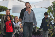 *EXCLUSIVE* Heidi Klum finishes up a Memorial Day dinner with the Family - Part 2