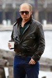 Johnny Depp transforms into Whitey Bulger on the set of `Black Mass¿
