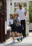 PREMIUM EXCLUSIVE - Chris Martin on daddy duty amid infidelity rumors