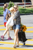 Naomi Watts is all about Flower Power