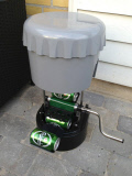 eCool: invention keeps beers cold by burying them underground - Jun 2014