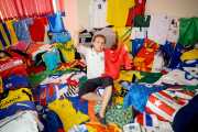 Fussballfan Nick Warrick sammelt 1000 internationale Trikots