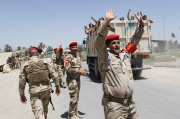Iraqi Shia volunteer for war