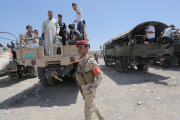 Iraqi Shia volunteer for war