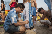 Argentinian soccer fans in Copacabana