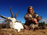 Teenage girl big game hunter Kendall Jones - Jun 2014