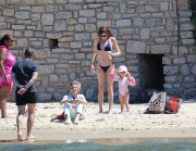 EXCLUSIVE NO WEB NO CREDIT : Carla Bruni-Sarkozy and Giulia at the beach