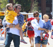 Despite rumors of marriage trouble, Ben Affleck and Jennifer Garner look happy  Pt 2