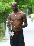 Semi-Exclusive... Mario Balotelli & Fanny Neguesha Out For A Stroll On The Beach 