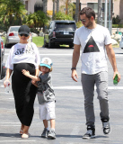 Exclusive... Pregnant Christina Aguilera & Family Go Mini Golfing 