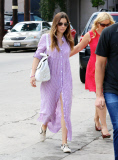 Jessica Biel Wears A Frumpy Purple Nightgown--Again