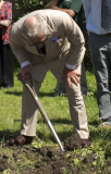 HRH Prince Charles meets children form S..........