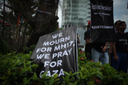 Malaysian citizens protest against MH17 tragedy