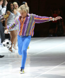 Rod Stewart rocks em' in Vacouver