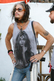 *EXCLUSIVE* Steven Tyler has Something to Pick