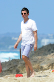 EXC - NOEL GALLAGHER AND WIFE SARA MACDONALD AT THE BEACH IN SPAIN