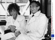 Elizabeth Taylor and George Hamilton at Heathrow Airport, London, Britain - Aug 1986