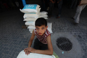 UN supply Gaza with flour during truce
