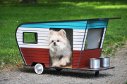 Would you treat your dog to an $800 pet camper, Canada, June 2014