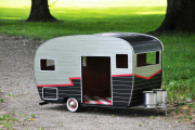 Would you treat your dog to an $800 pet camper, Canada, June 2014