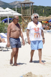 Flavio Briatore joue ¿ la plage avec Elisabetta Gregoraci et leurs fils Falco Nathan. Lafata. 